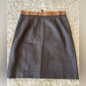 Loft skirt size 6 NWT